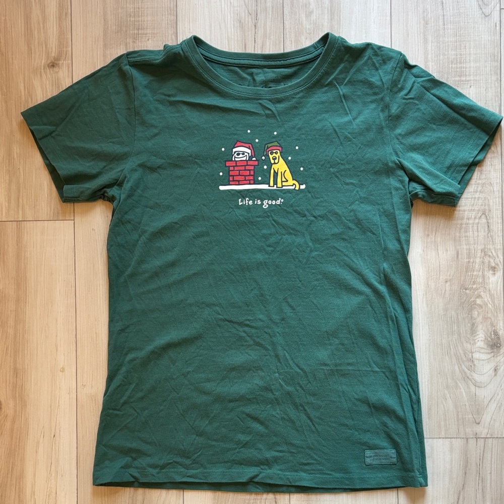 Life Is Good Women’s Forest Green Tee with Santa and Dog Graphic